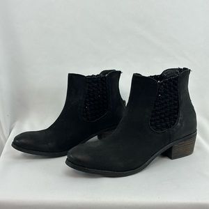 Black Chelsea boots
